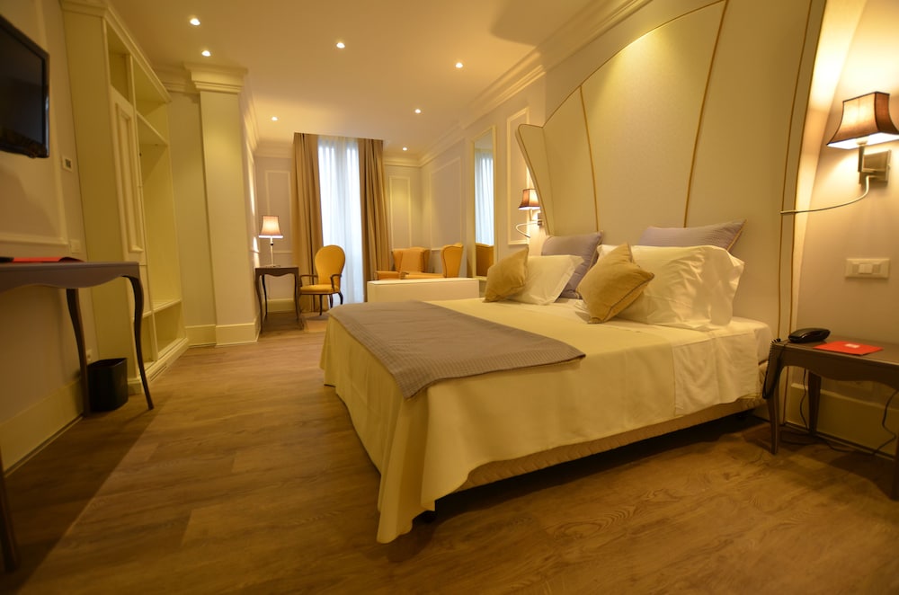 Deluxe Double Room Single Use photo 1