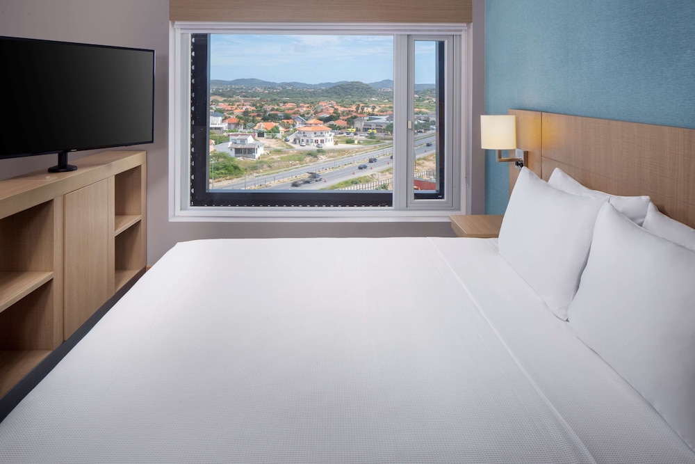 Room, 1 King Bed with Sofa bed (Specialty) - Photo 4
