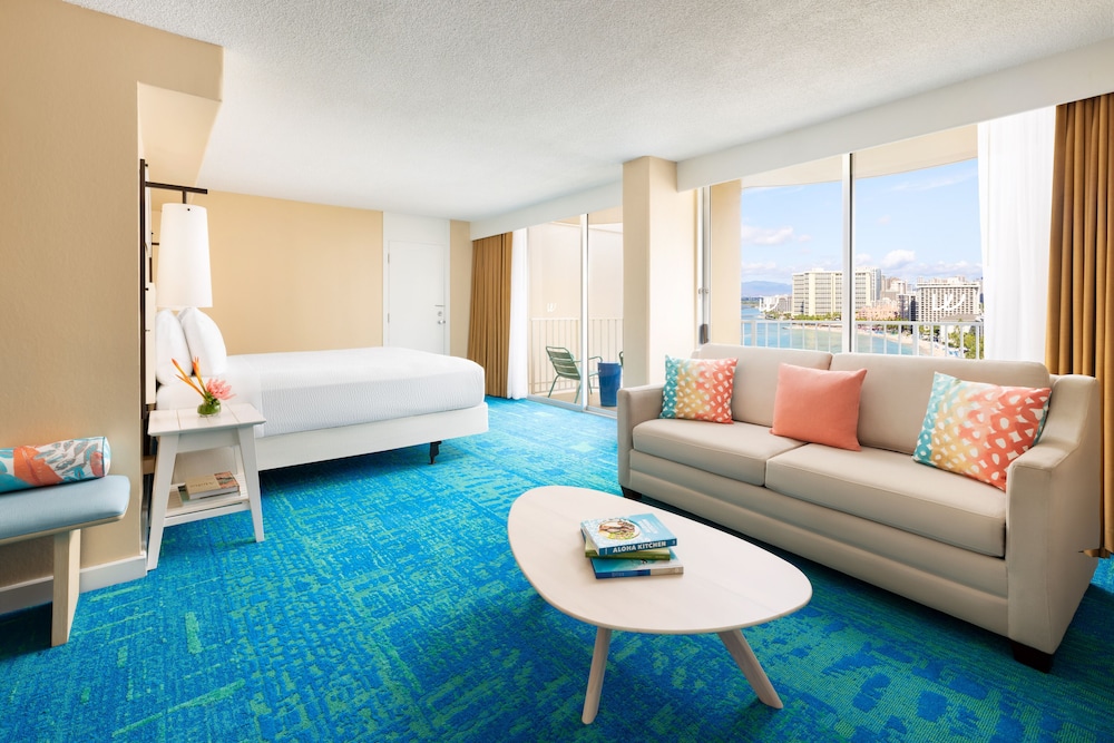 Junior Suite, 1 King Bed, Ocean View - Photo 7