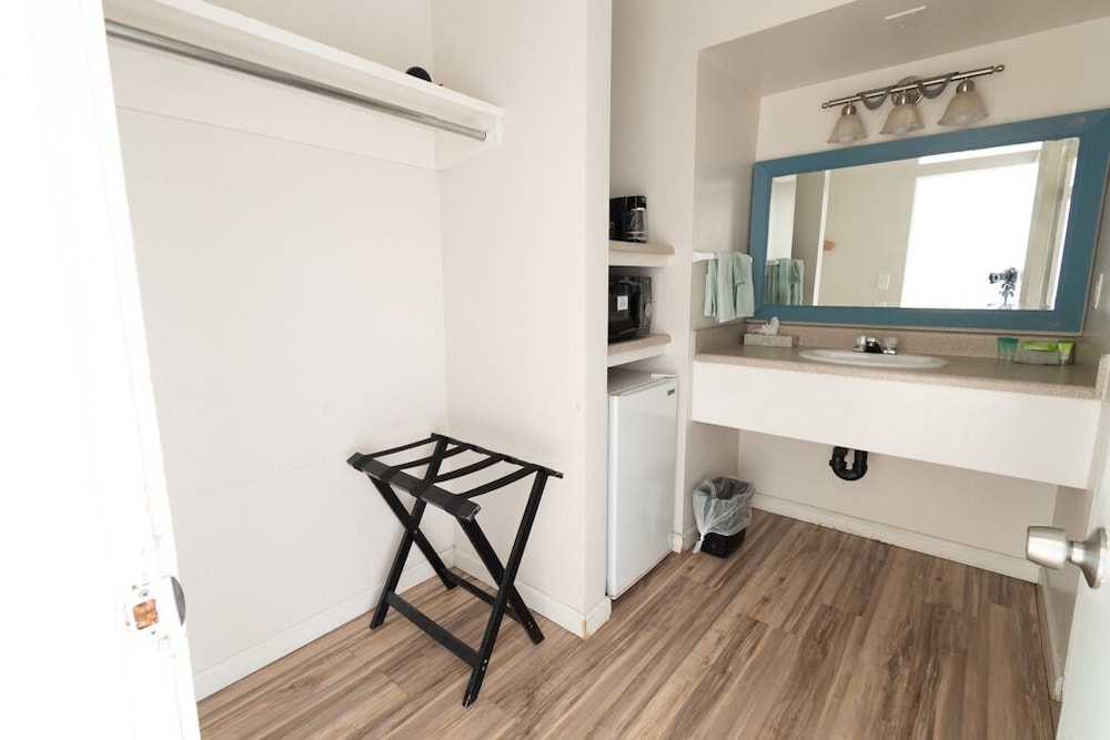 Studio 1 King - Pet Friendly photo 3