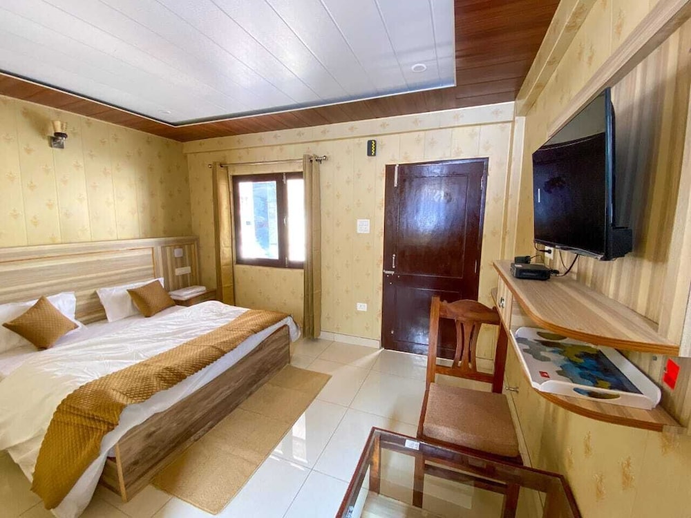 Deluxe Room, City View