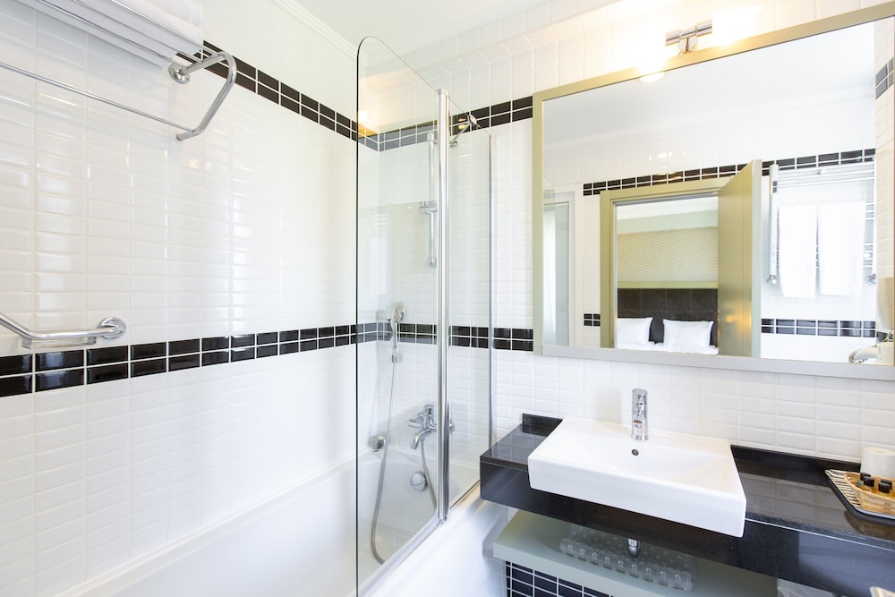 Standard Double or Twin Room photo 3