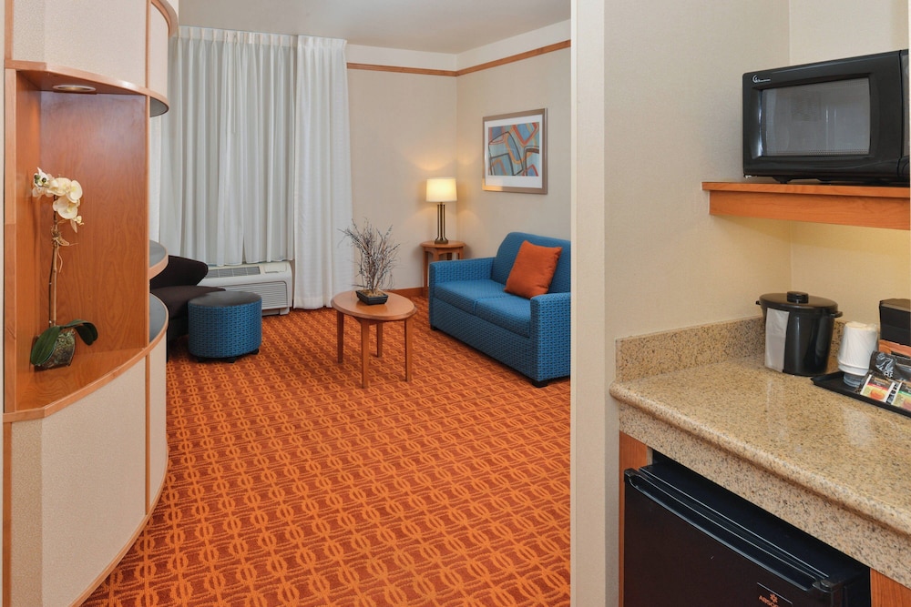 Junior Suite, 1 Bedroom - Photo 2