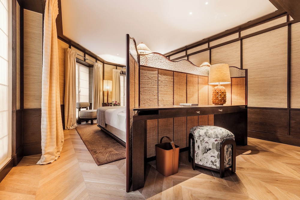 Prestige Room