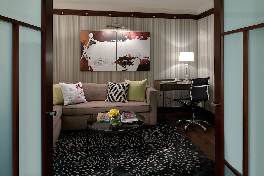 Luxury Suite, 1 Bedroom - Photo 8