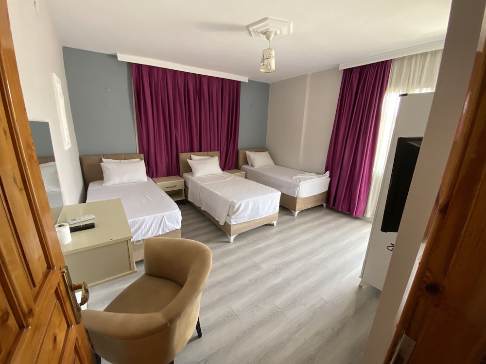Classic Triple Room photo 1
