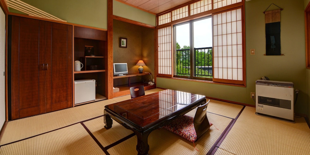 Japanese-Style Room With Shared Bathroom, Pets Alloweded - Main Building photo 1