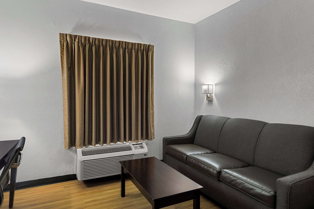 Suite, 2 Queen Beds, Non Smoking - Photo 6
