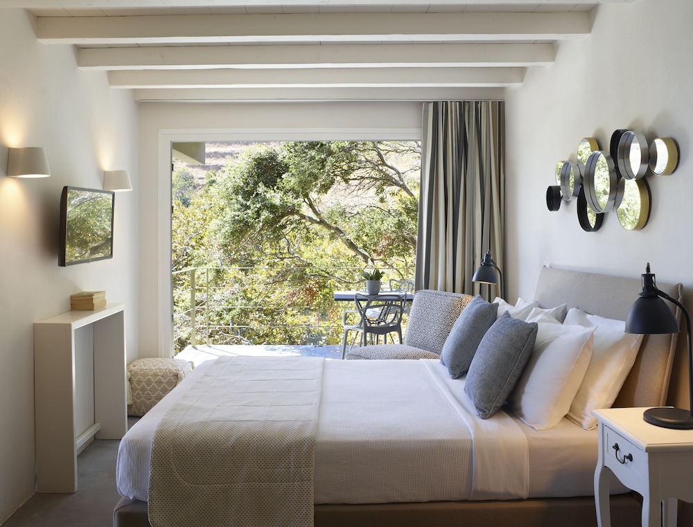 Superior Room (Side Sea View) photo 3