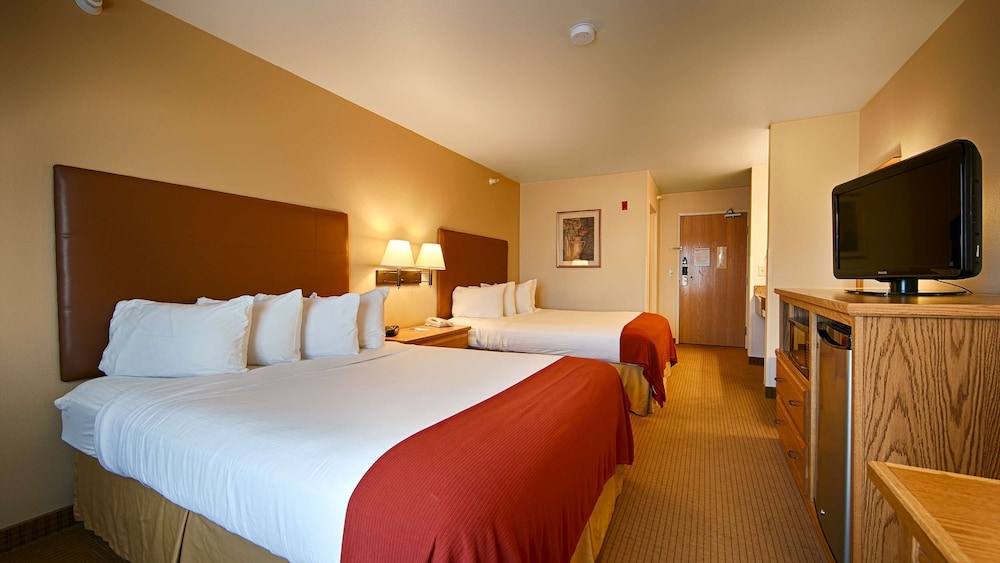 Standard Room, 2 Queen Beds, Accessible, Refrigerator & Microwave (Refrigerator & Microwave ) - Photo 1