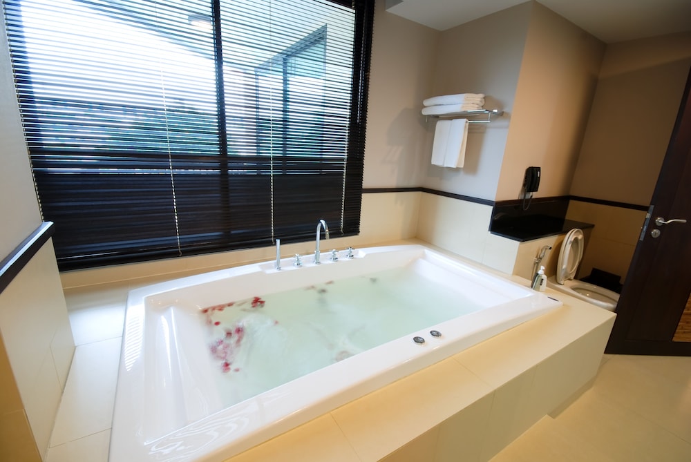 Suite at Pool - Photo 7