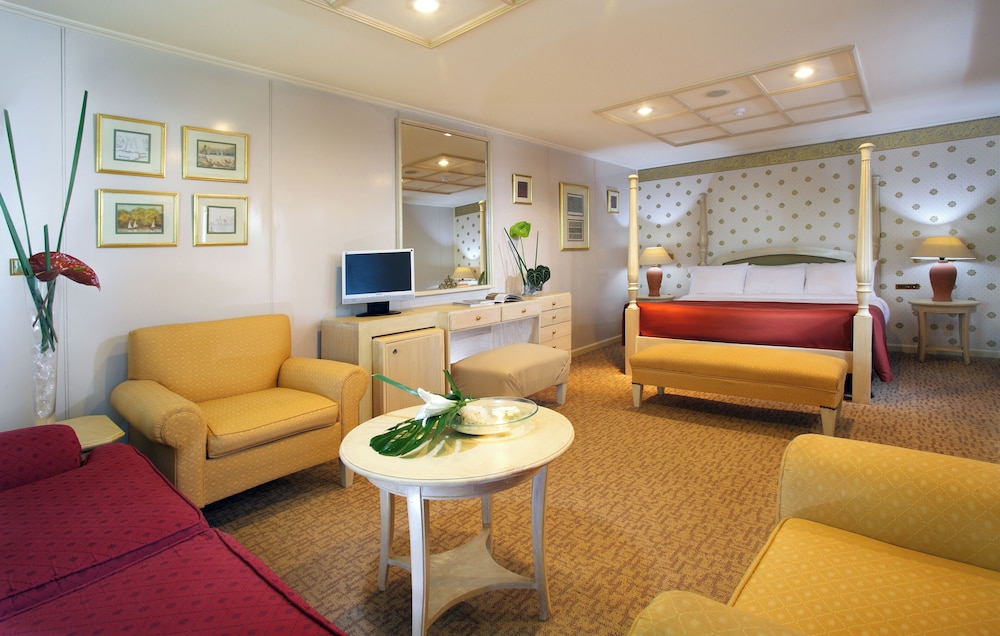 Royal Suite photo 1