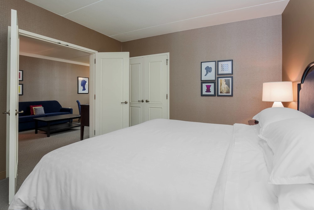 Executive Room, 1 King Bed - Photo 7