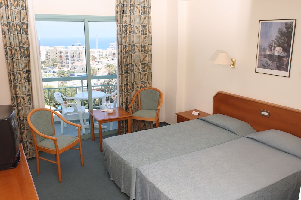 Double or Twin Room, Pool View - Photo 3