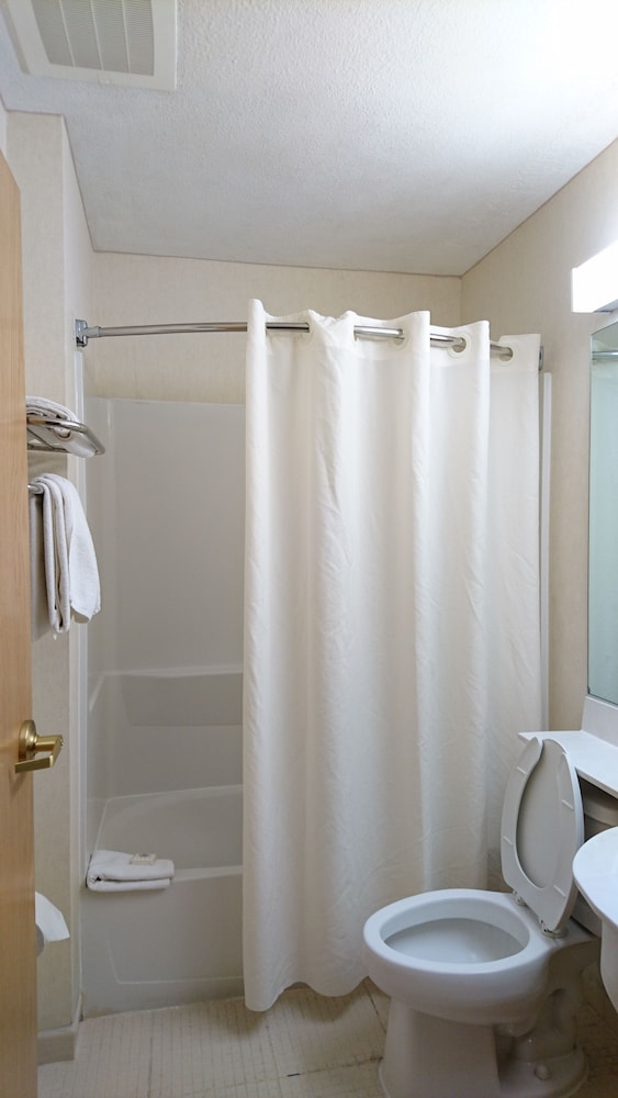 Room, Accessible - Photo 4