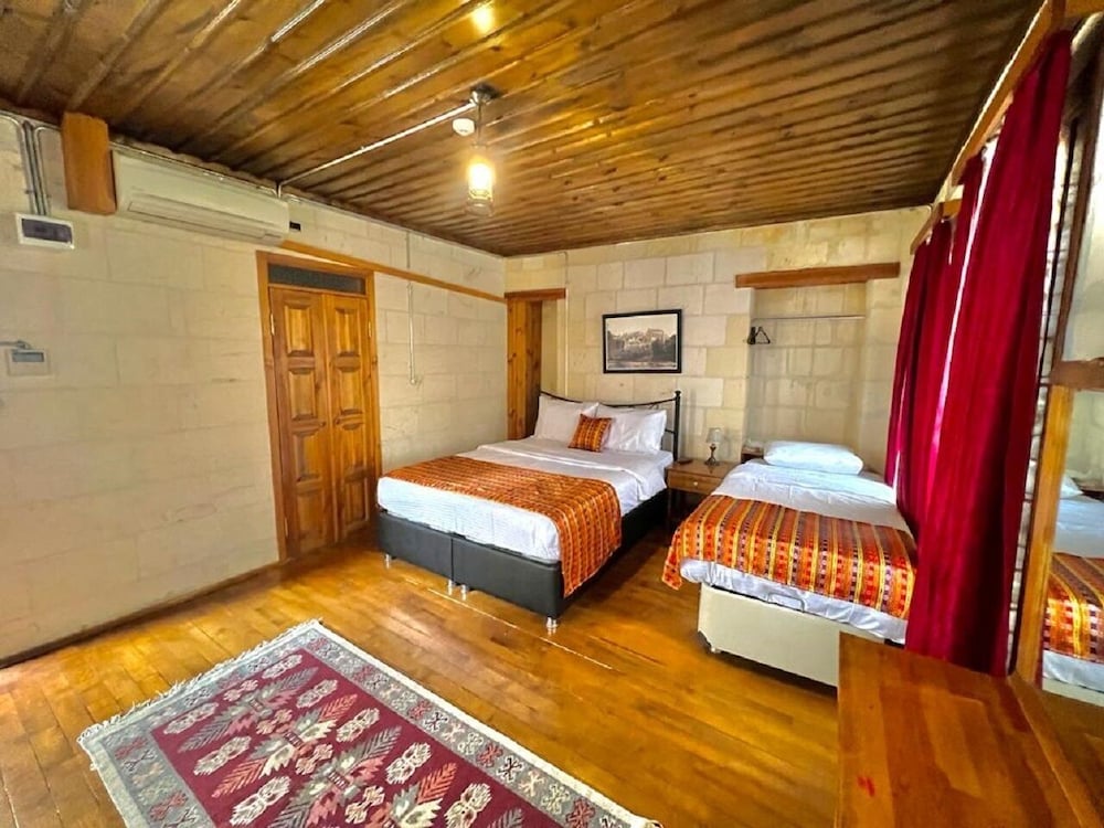 Deluxe Triple Room - Photo 4