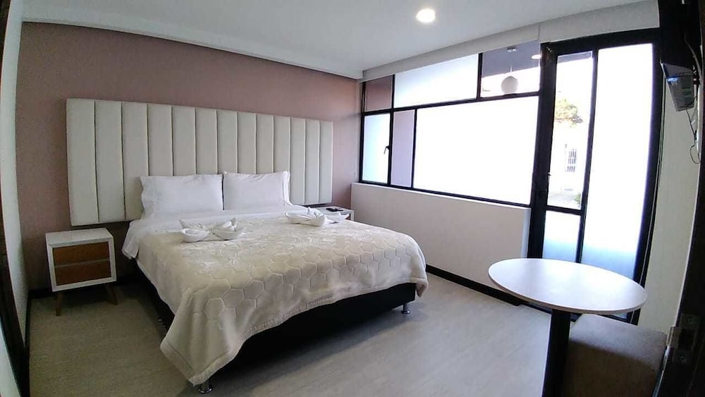 Junior Room, Balcony
