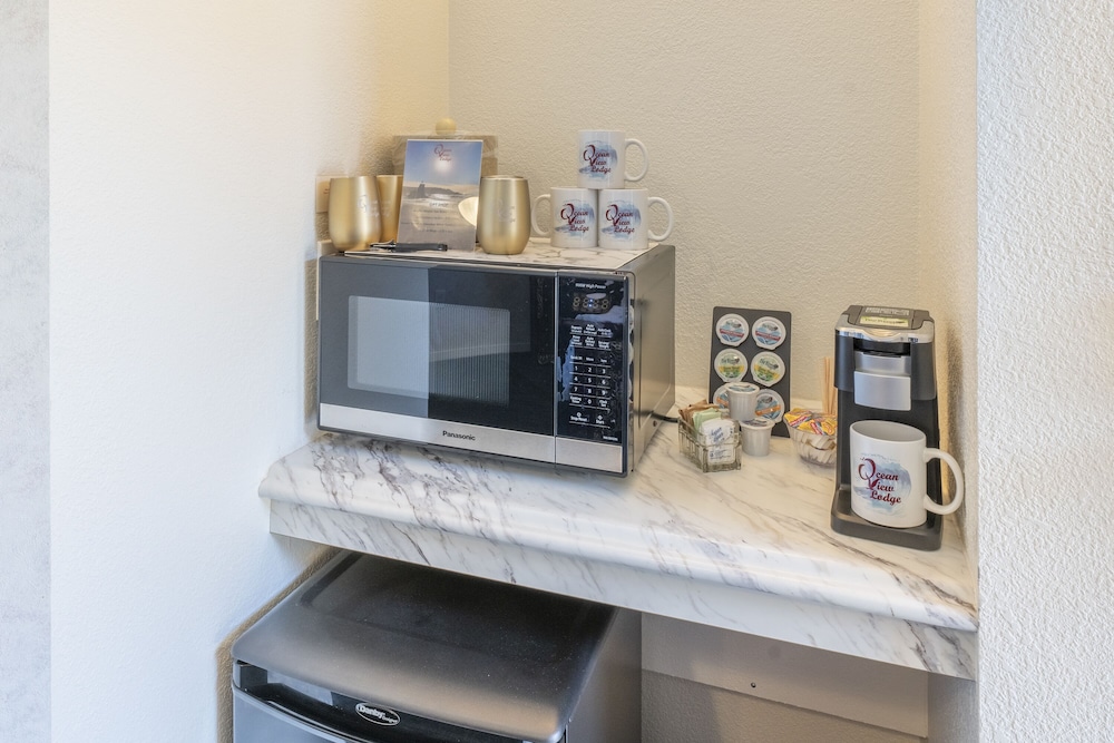 Premier Suite, 2 Queen Beds, Patio, Ocean View photo 2
