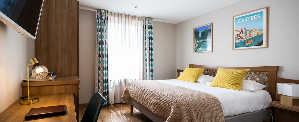 Standard Double Room (With Shower)