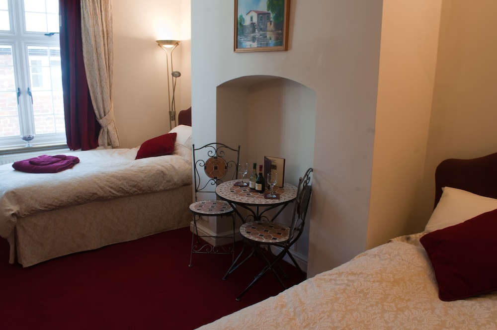 Large Twin Room photo 2