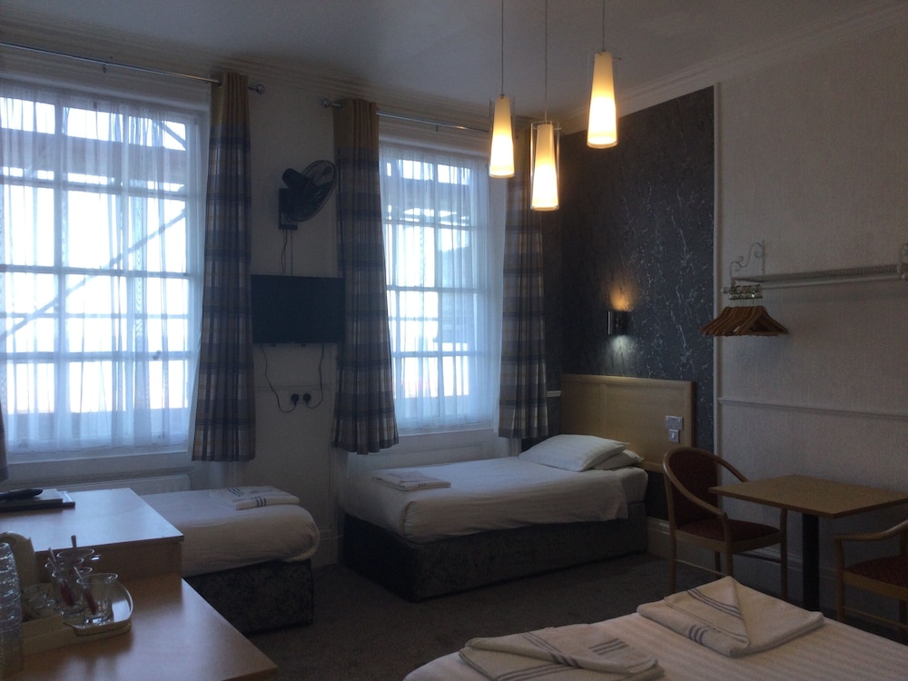 Sea View Quad room photo 1