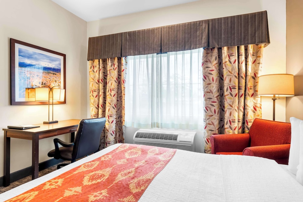Standard Room, 2 Queen Beds, Accessible, Non Smoking (Not Pet Friendly) - Photo 2