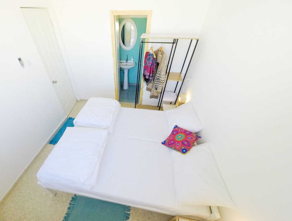 Double or Twin Room, 1 Double or 2 Twin Beds, Shared Bathroom photo 1