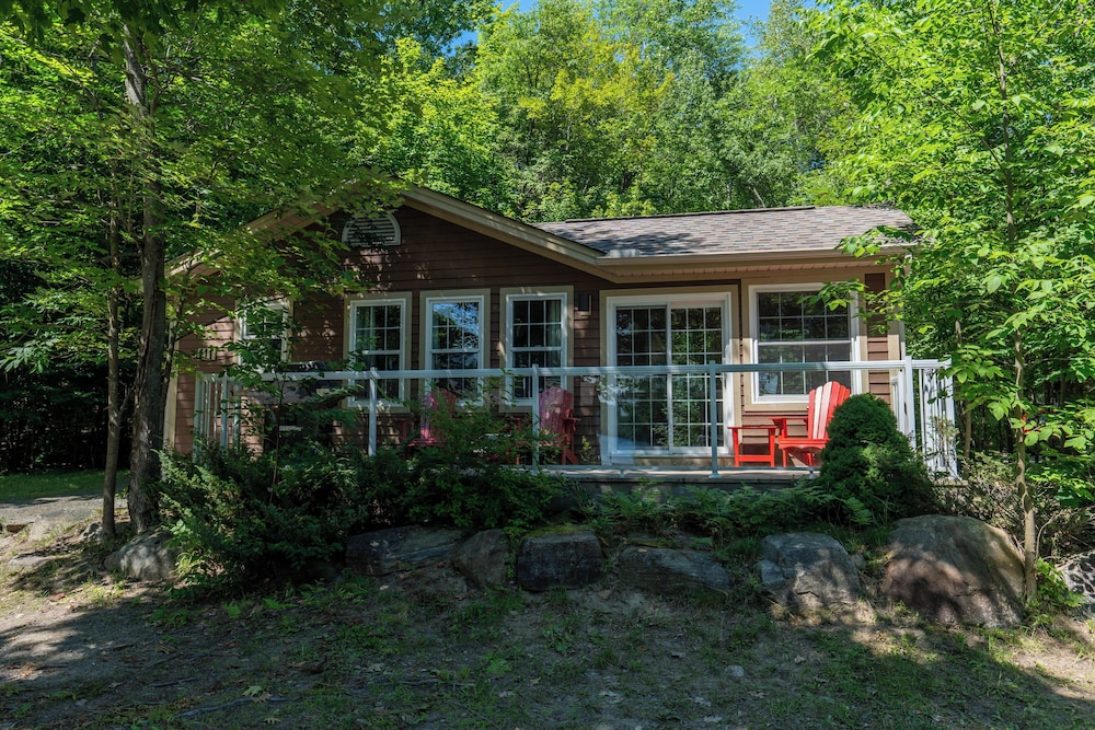 Luxury Cottage, 2 Bedrooms (Algonquin) photo 2