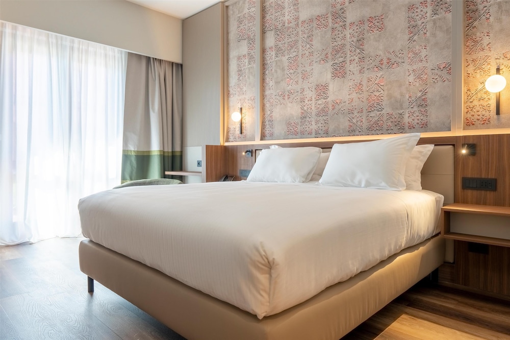 Room, 1 King Bed, Patio