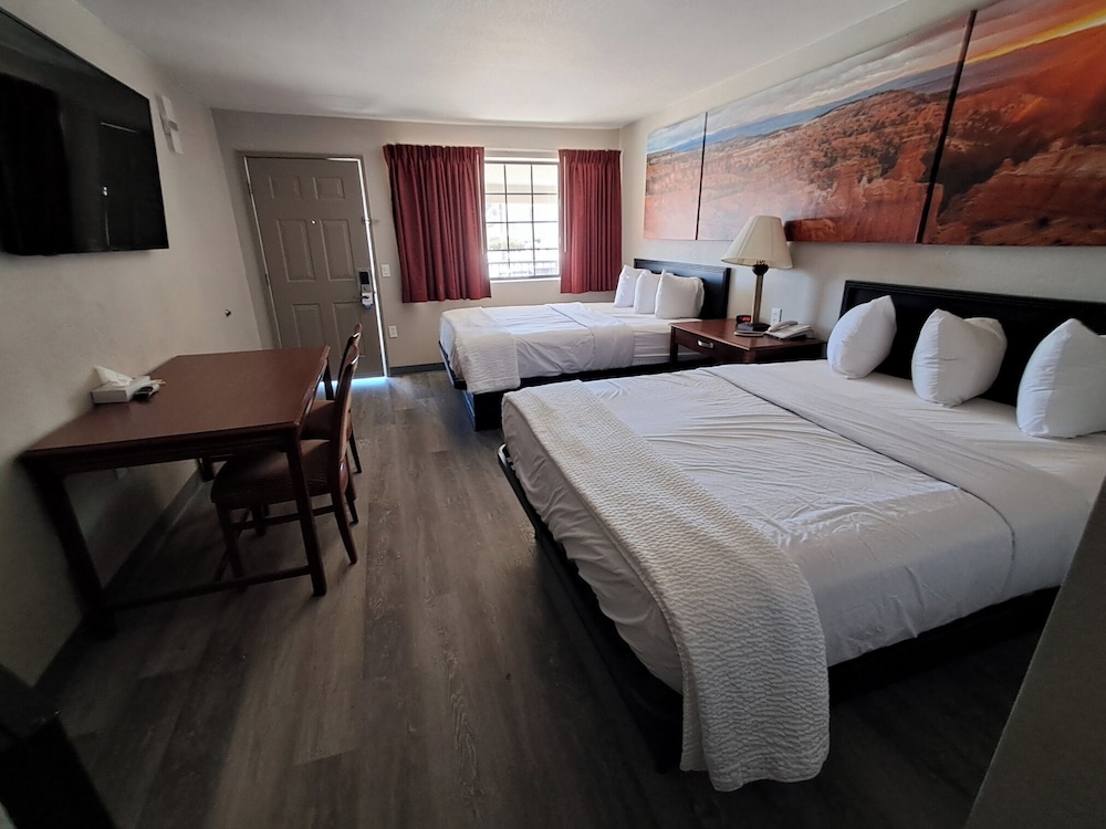 Room, 2 Queen Beds, Non Smoking - Photo 2