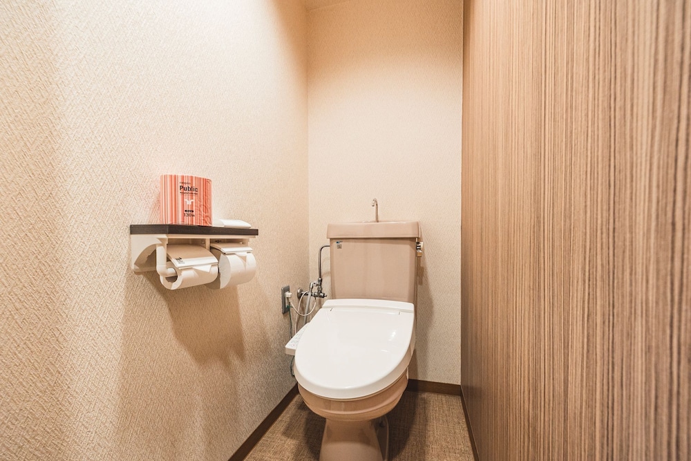 Twin Room, Non Smoking (Housekeeping Once Every 5 Days) photo 3