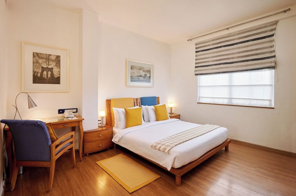 Boutique Room - Photo 1