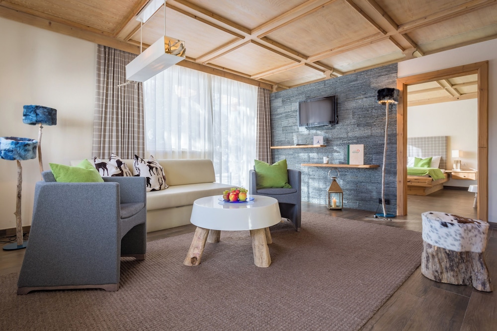 Suite, 1 Bedroom photo 3