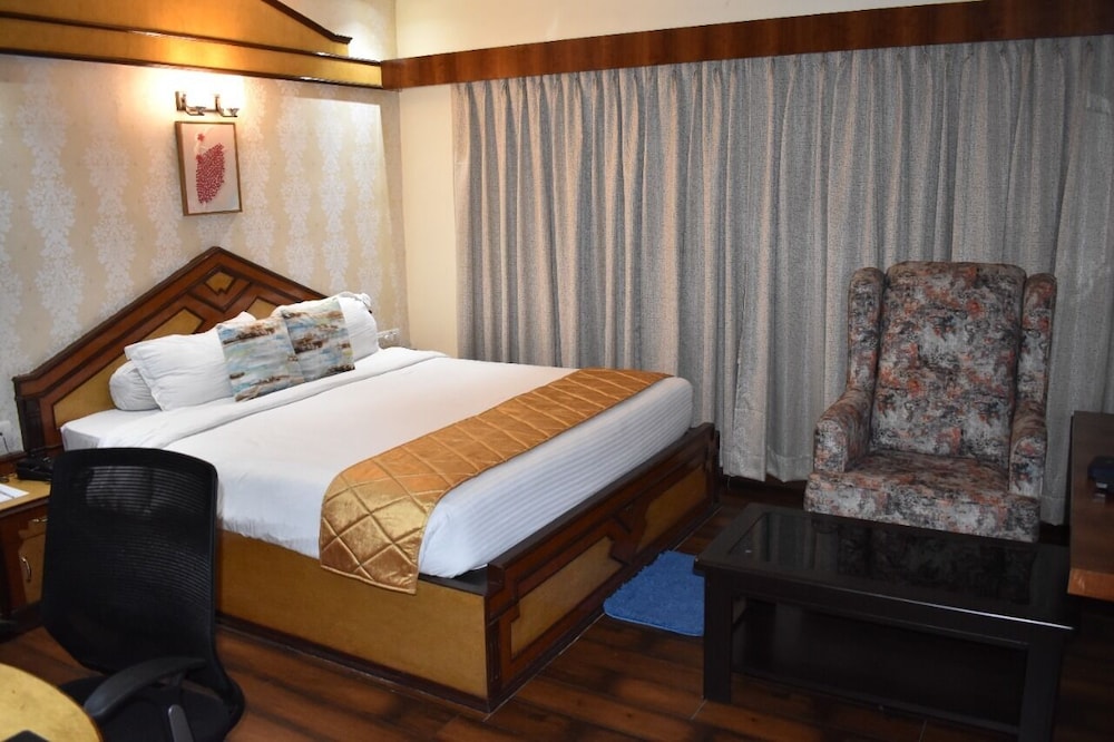 Basic Suite - Photo 5