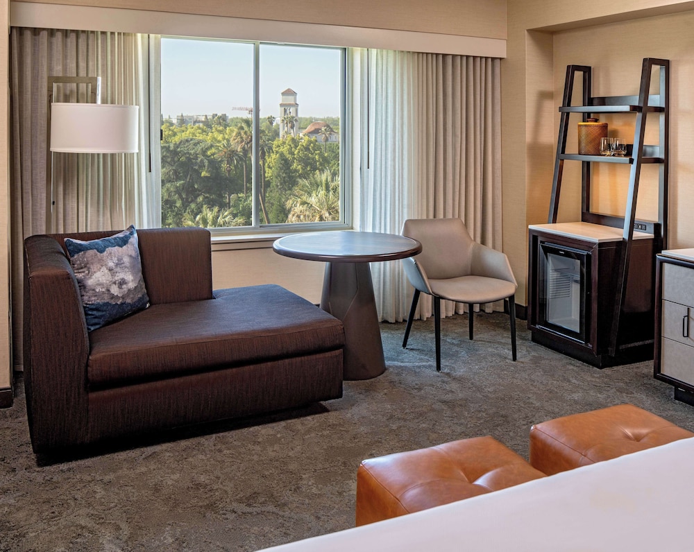 Room, 1 King Bed, Park View - Photo 2