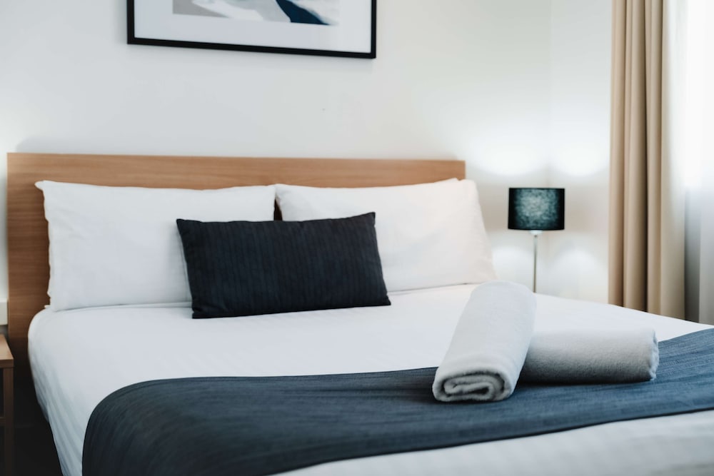 Standard Room, Multiple Beds, Non Smoking photo 3