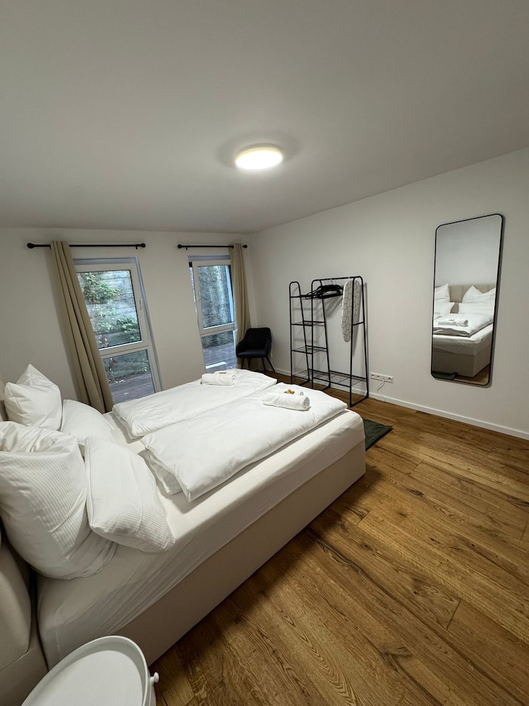 Standard Condo photo 3