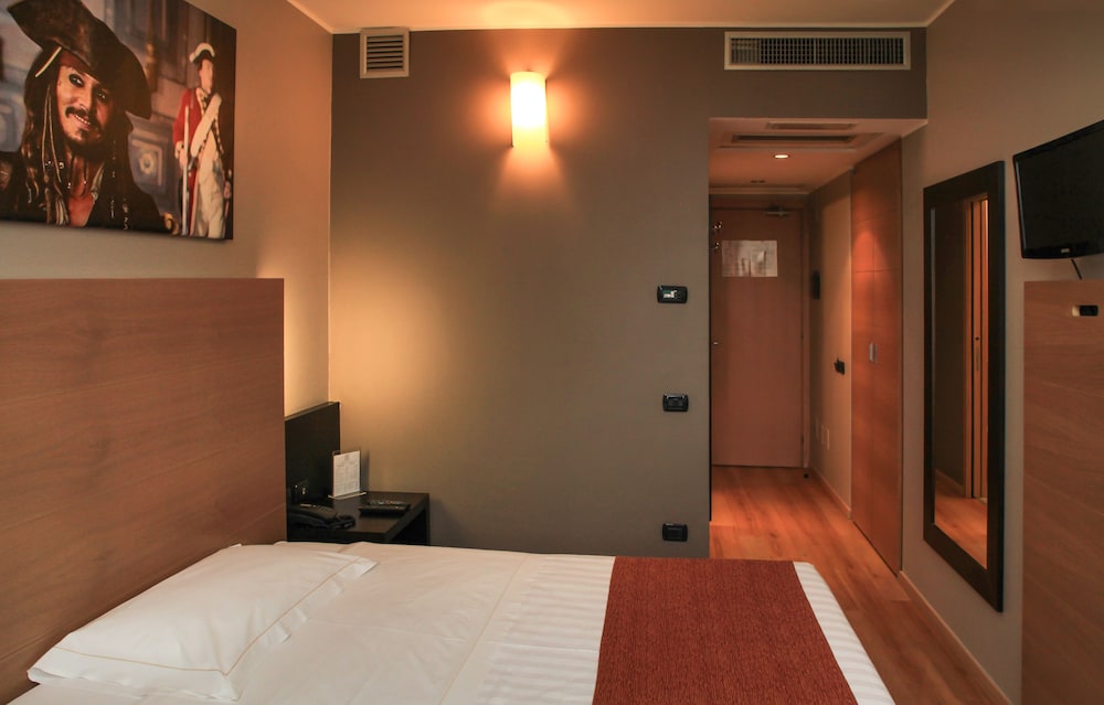 Double Room Single Use - Photo 1