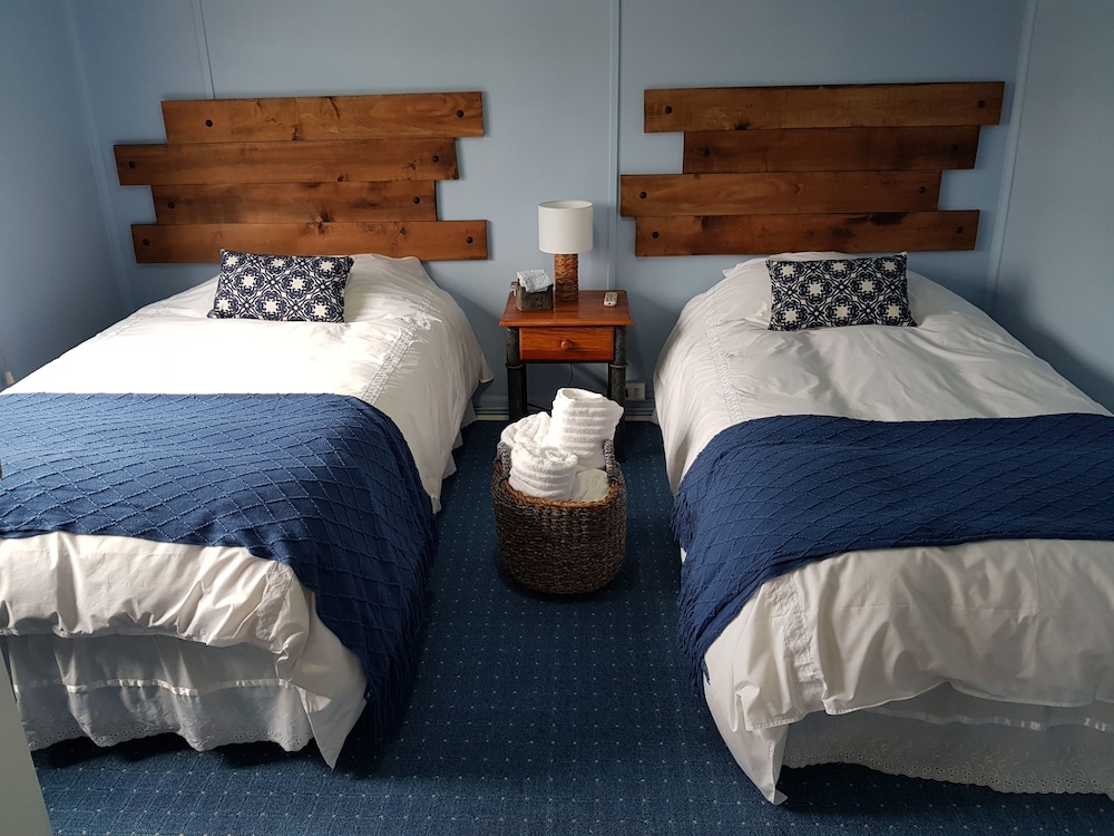 Comfort Double Room, Shared Bathroom photo 3