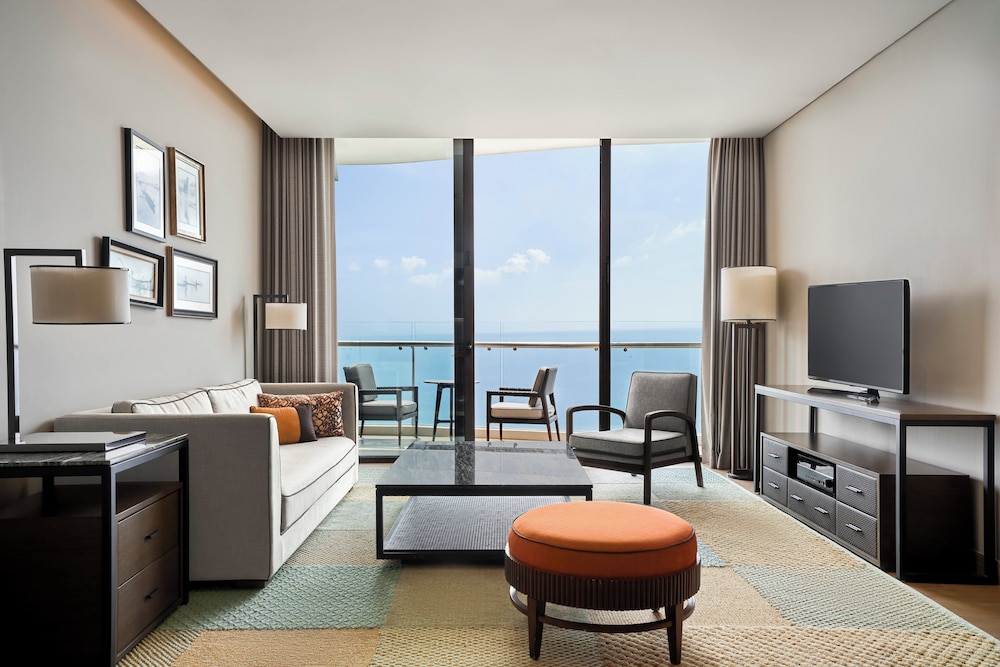 Room, 3 Bedrooms, Ocean View (Residence) thumbnail 5