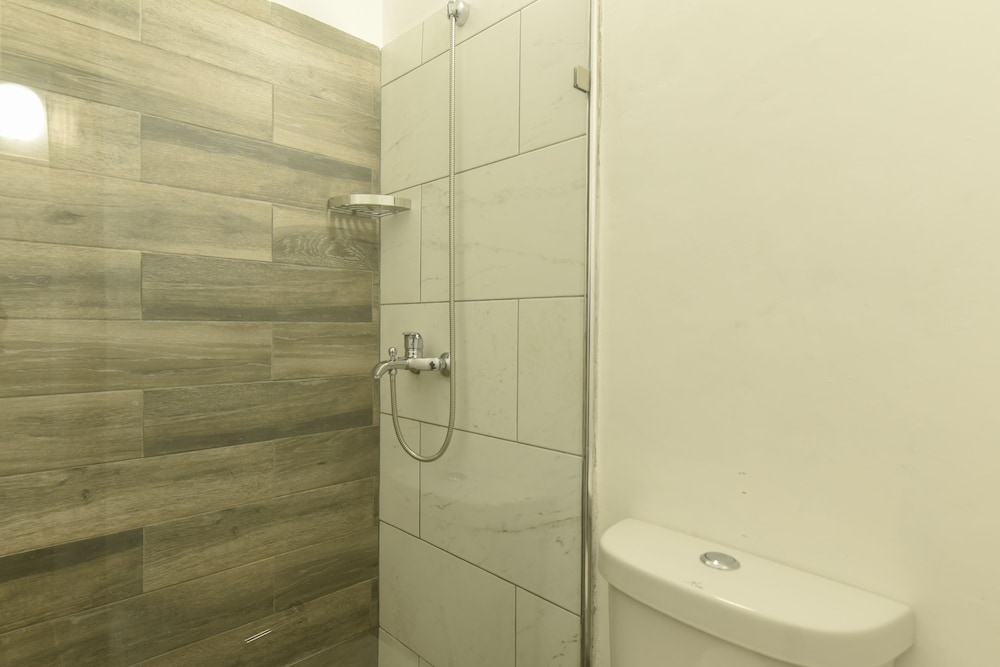 Deluxe Double Room, 1 Queen Bed photo 3