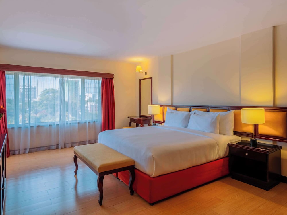 Room, 1 King Bed photo 2