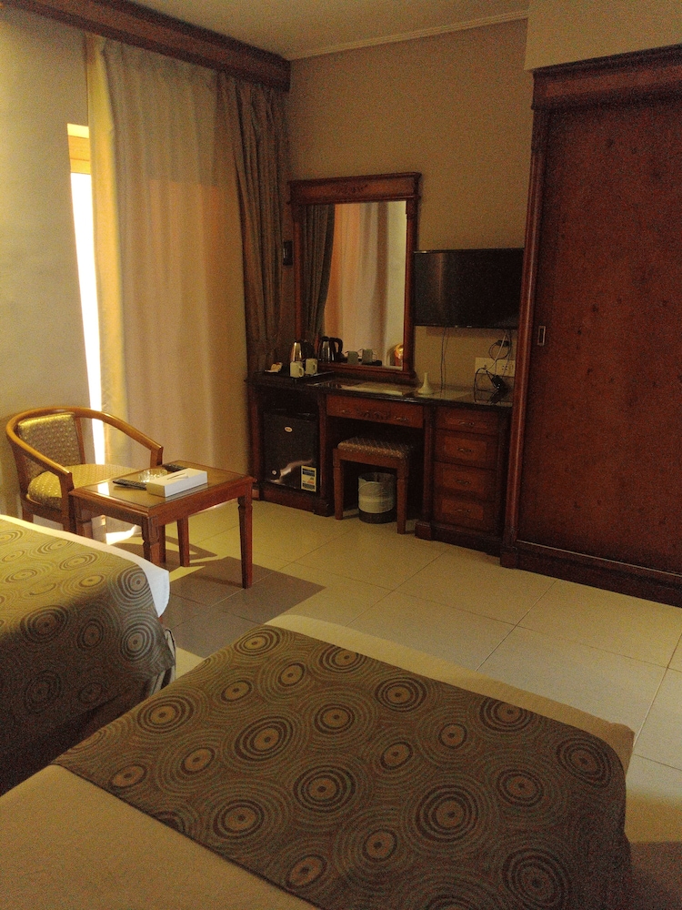 Standard Double or Twin Room - Photo 24