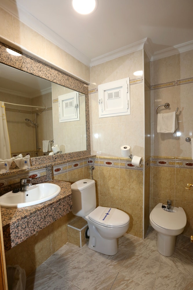 Standard Double Room, Balcony - Photo 13