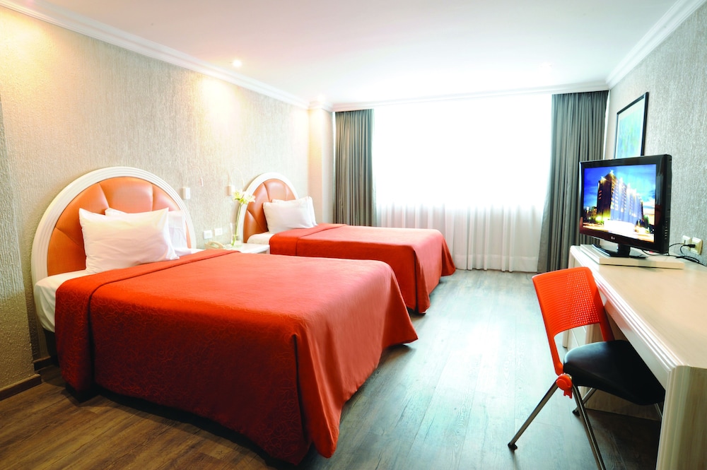 Double Room, 2 Double Beds - Photo 1