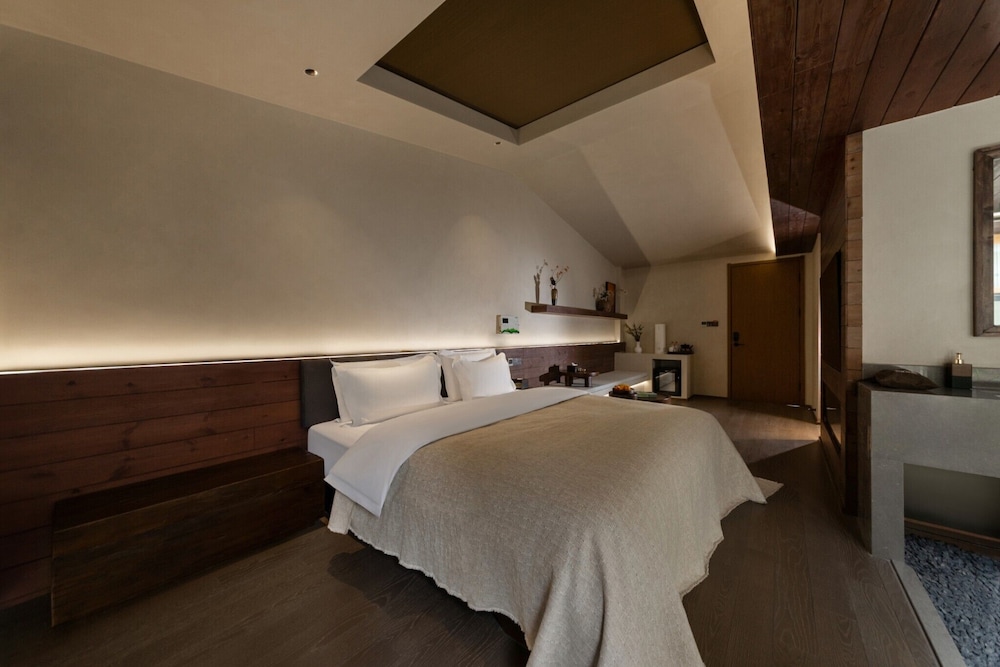 Design Double Room, Patio, Garden View photo 2