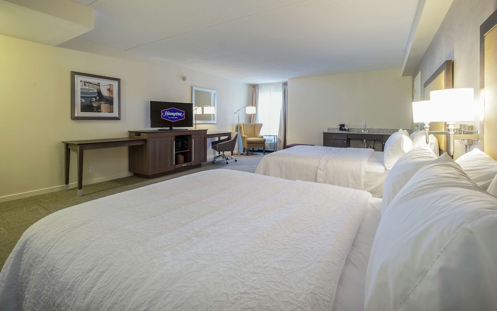 Suite, 2 Queen Beds, Non Smoking - Photo 4
