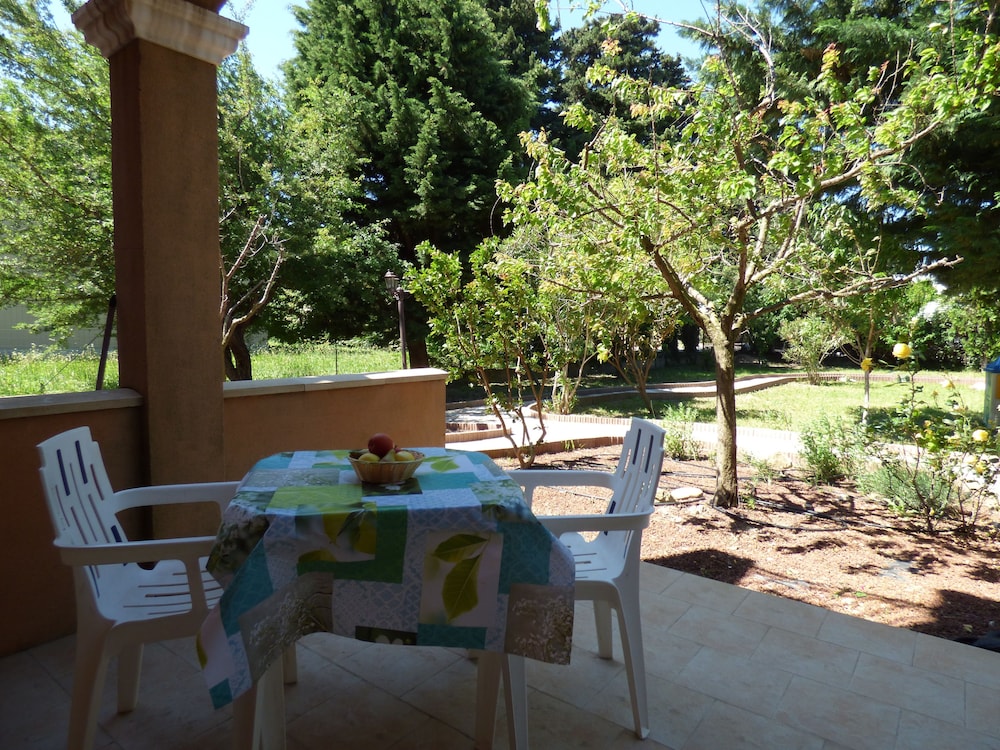 Superior Studio, Terrace, Pool View photo 2