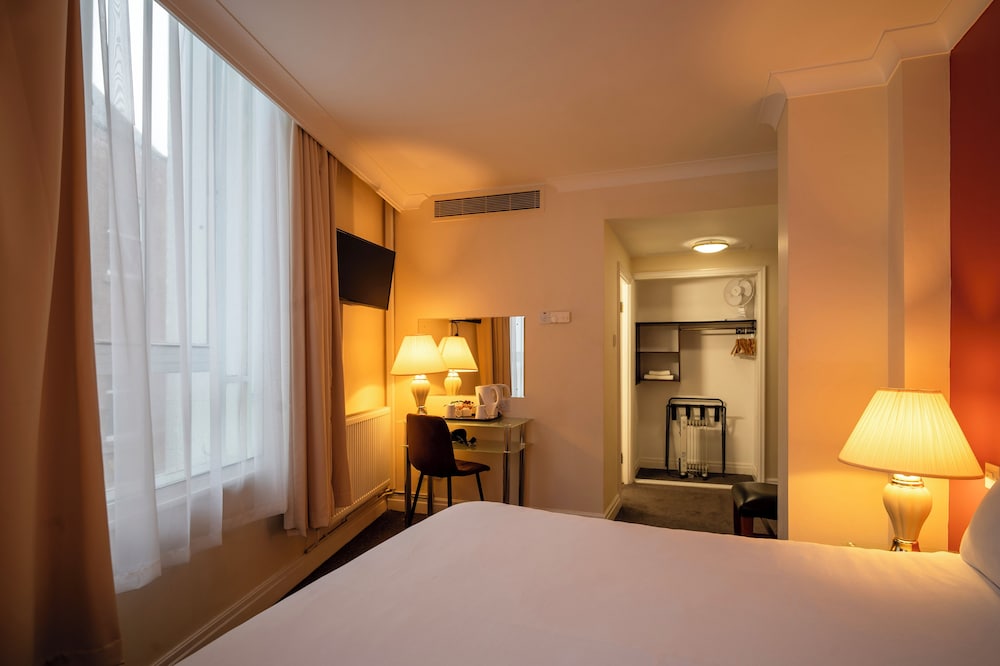 Double Room - Photo 7