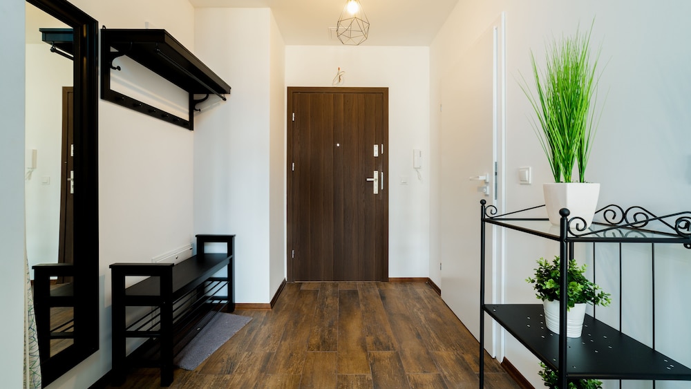 Apartment (75)